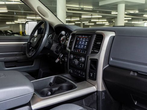 Used 2018 RAM 2500 Big Horn AWD/4WD image 32