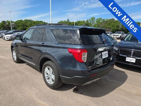 Certified 2023 Ford Explorer XLT w/ Equipment Group 202A AWD/4WD image 3