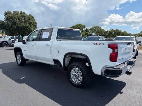 Used 2021 Chevrolet Silverado 2500 LT AWD/4WD image 4