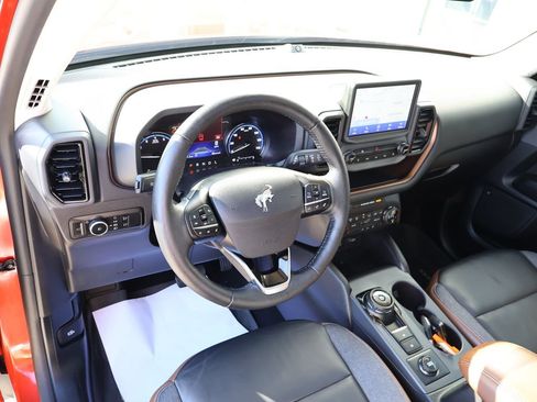 Used 2023 Ford Bronco Sport Outer Banks w/ Tech Package AWD/4WD image 23