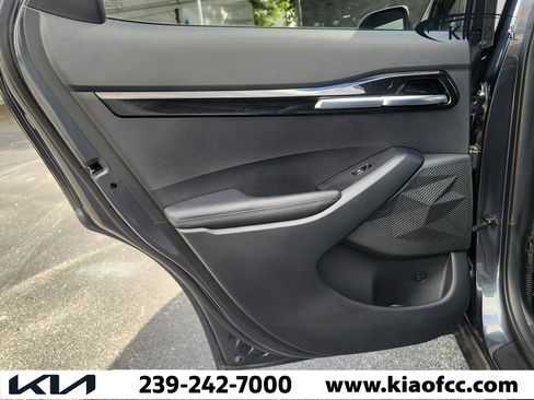 Used 2022 Kia Seltos S AWD/4WD image 12