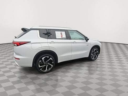 Used 2023 Mitsubishi Outlander SEL image 8