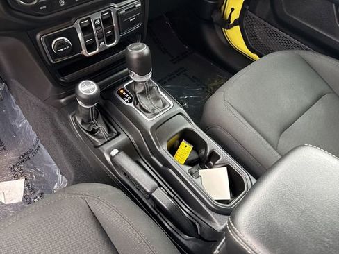 Used 2023 Jeep Wrangler Sahara image 22
