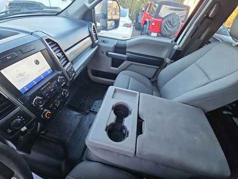 Used 2021 Ford F350 XLT w/ Camper Package image 18