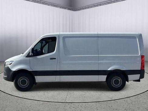 Used 2019 Mercedes-Benz Sprinter 144 image 3