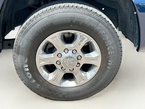Used 2024 RAM 2500 Big Horn w/ Sport Appearance Package AWD/4WD image 11