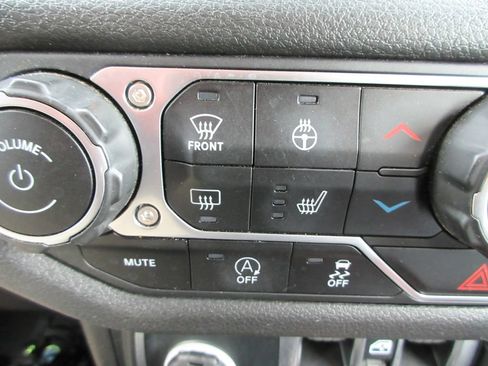 Used 2024 Jeep Gladiator Sport AWD/4WD image 29