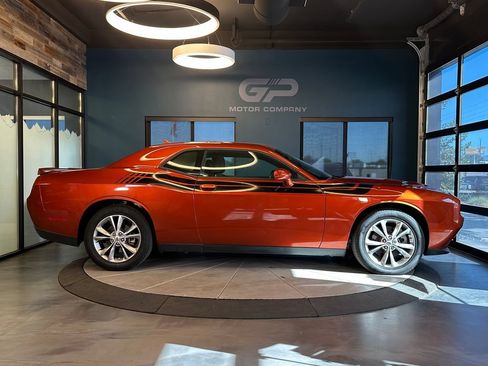 Used 2022 Dodge Challenger SXT AWD/4WD image 2