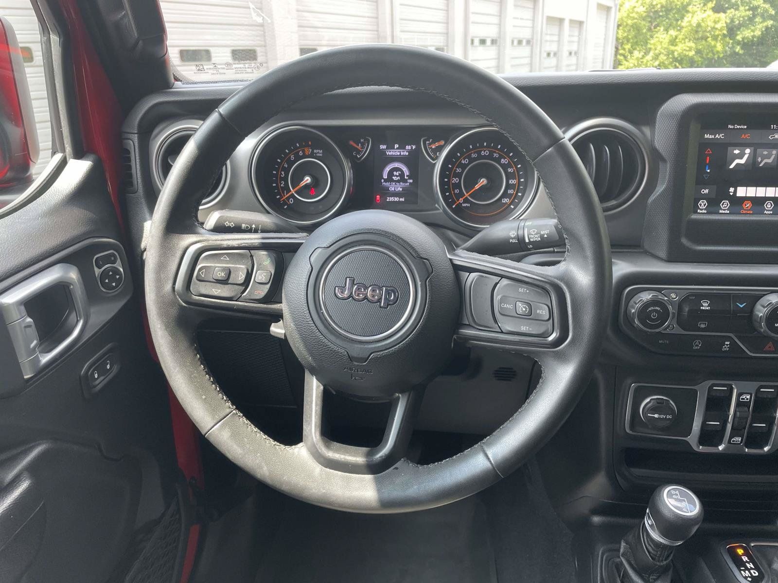 Used 2023 Jeep Gladiator Sport AWD/4WD image 13