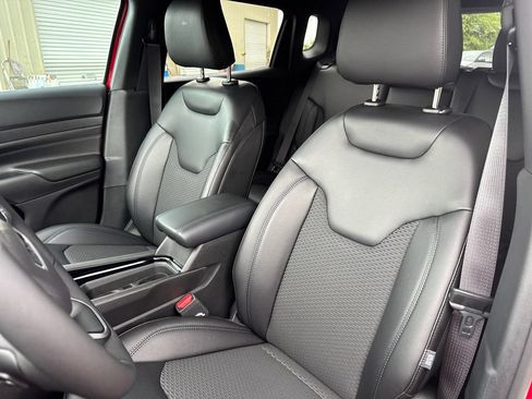 New 2026 Jeep Compass Latitude AWD/4WD image 13