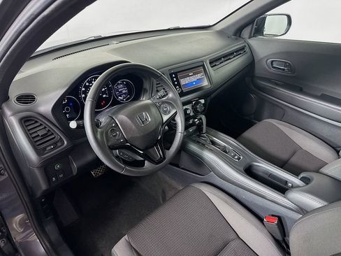 Used 2019 Honda HR-V Sport image 9