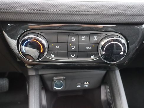 New 2026 Chevrolet TrailBlazer LT w/ Midnight Edition AWD/4WD image 13