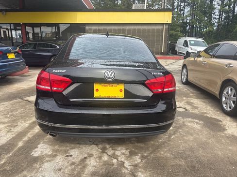 Used 2015 Volkswagen Passat 1.8T SEL Premium FWD image 6