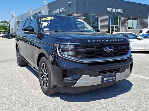 Certified 2025 Ford Expedition Max Platinum AWD/4WD image 2