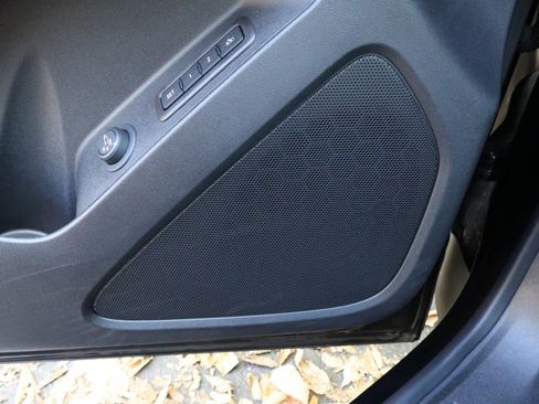 Certified 2021 Chevrolet Equinox Premier w/ Redline Edition image 38