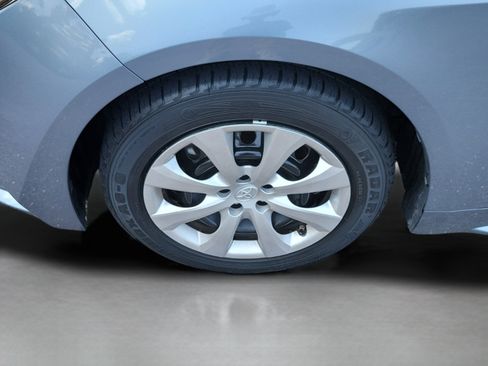 Used 2020 Toyota Corolla LE FWD image 32