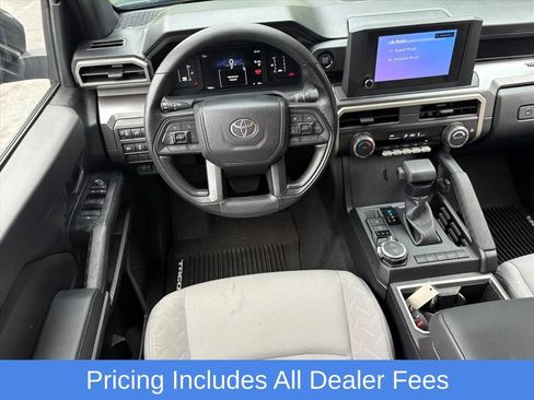 Used 2025 Toyota Tacoma SR5 AWD/4WD image 22
