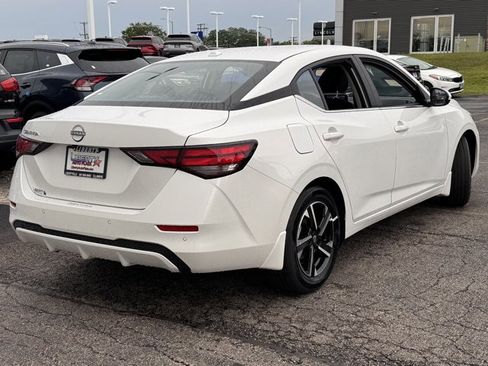 New 2025 Nissan Sentra SV w/ Trunk Package image 15