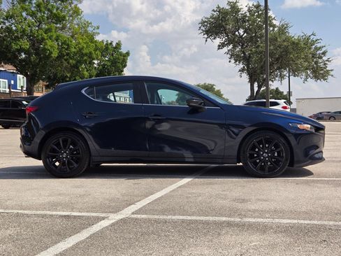 Used 2024 MAZDA MAZDA3 s FWD image 2