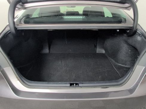 Used 2024 Toyota Camry XSE FWD image 9