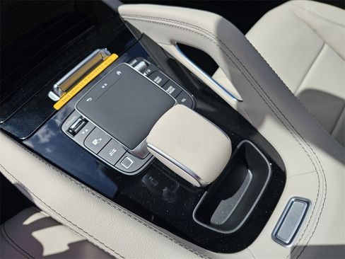 Used 2025 Mercedes-Benz GLE 350 4MATIC image 24