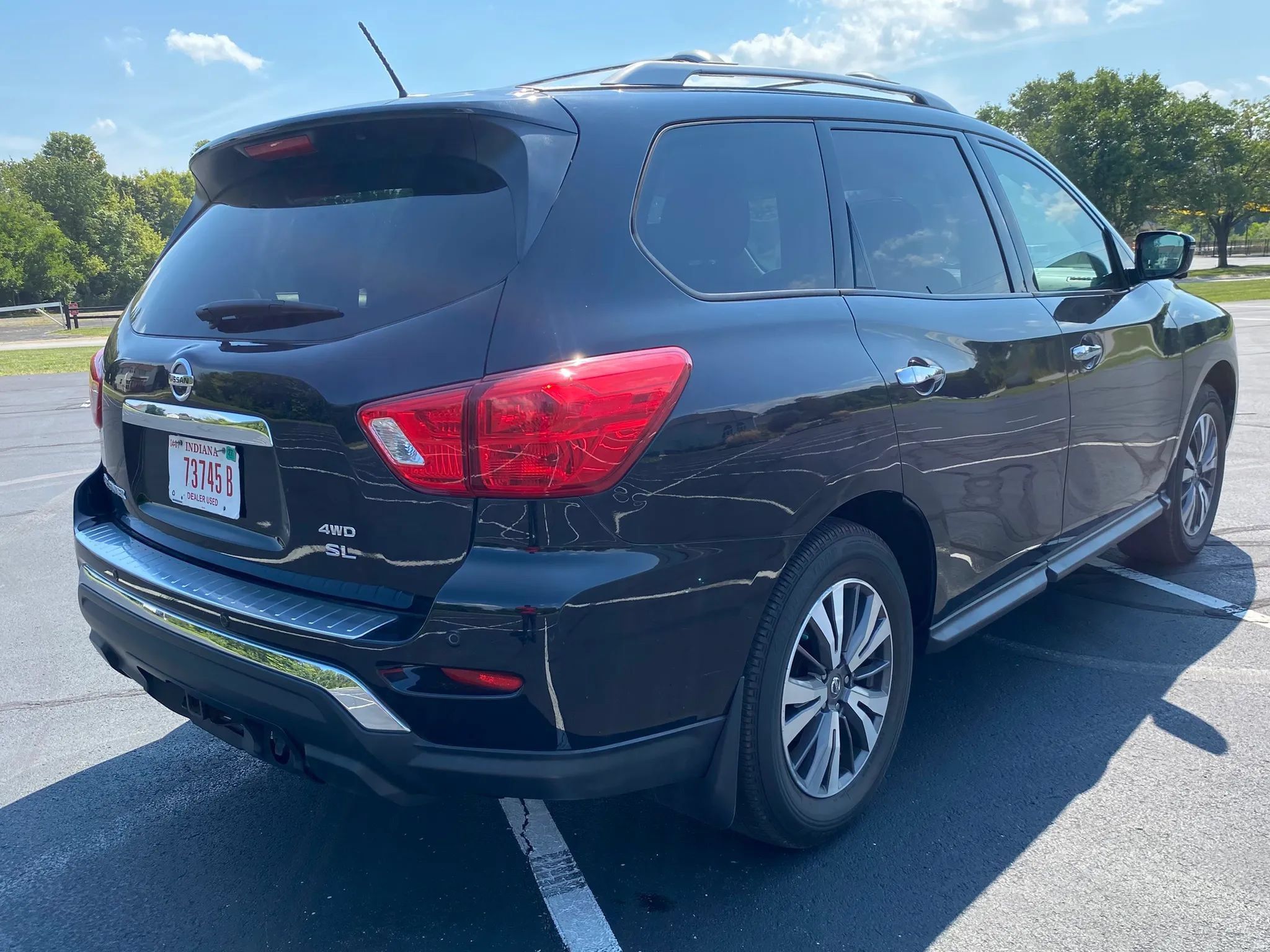 Used 2017 Nissan Pathfinder SL w/ SL Tech Package AWD/4WD image 6