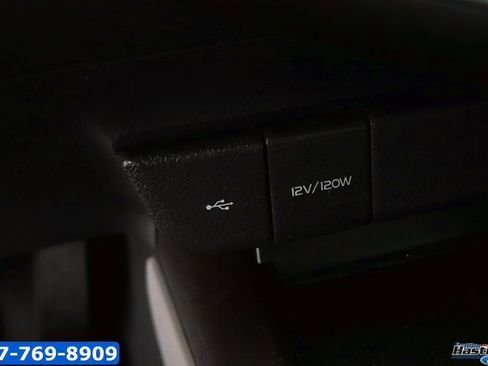 Used 2024 Toyota Camry SE w/ Convenience Package image 20