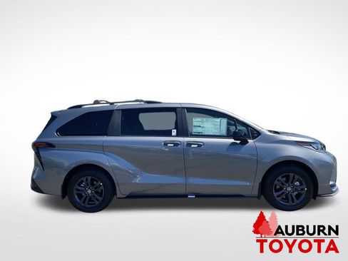 New 2026 Toyota Sienna XSE AWD/4WD image 8