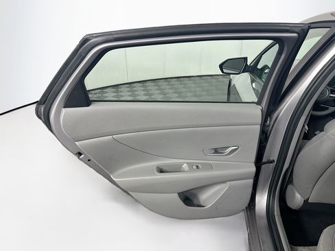 Used 2023 Hyundai Elantra SEL FWD image 24