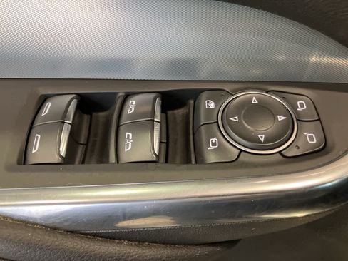 Used 2021 Cadillac XT4 Premium Luxury image 14