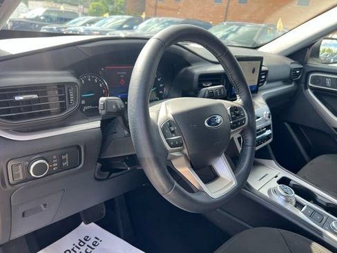 Certified 2024 Ford Explorer XLT AWD/4WD image 7