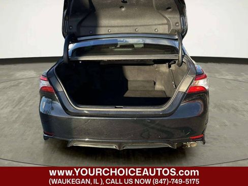 Used 2020 Toyota Camry SE FWD image 8