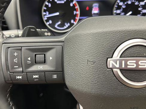 Used 2025 Nissan Rogue SV w/ SV Premium Package AWD/4WD image 19