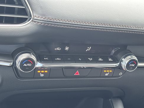 New 2026 MAZDA MAZDA3 2.5 S Hatchback w/ Premium Pkg image 31