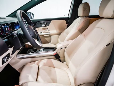 Used 2026 Mercedes-Benz GLA 250 image 16