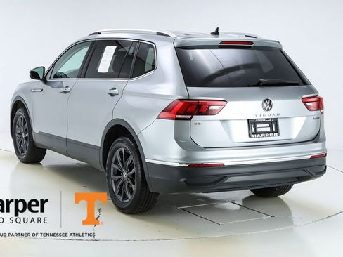 Used 2022 Volkswagen Tiguan SE image 45