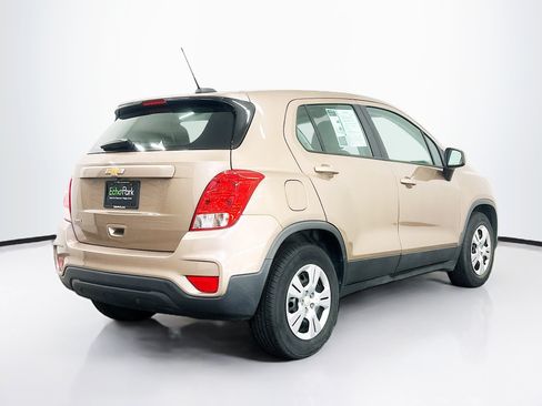 Used 2018 Chevrolet Trax LS FWD image 9