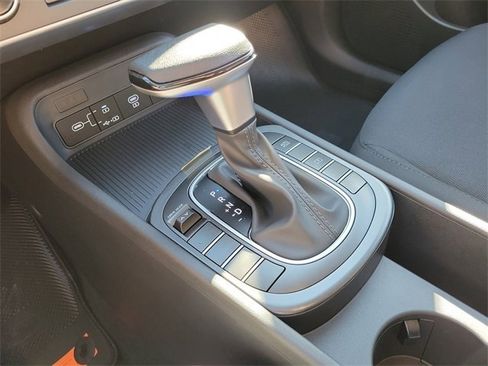 New 2026 Hyundai Kona SE image 15