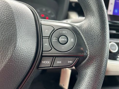 Used 2024 Toyota Corolla LE FWD image 19