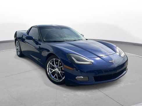 Used 2006 Chevrolet Corvette Coupe w/ Preferred Equipment Group RWD image 4