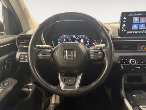Used 2025 Honda Pilot Elite image 13