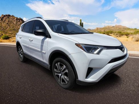 Used 2018 Toyota RAV4 LE w/ Carpet Mat Package FWD image 1