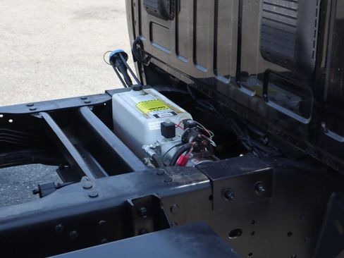 Used 2023 RAM 5500 Tradesman image 13