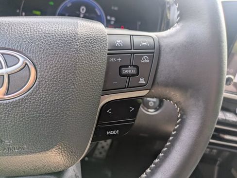 Used 2026 Toyota Camry SE w/ Convenience Package FWD image 25