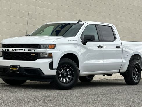 Used 2020 Chevrolet Silverado 1500 Custom w/ Custom Value Package image 8