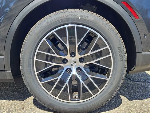 New 2026 Porsche Macan 4 Electric AWD/4WD image 3