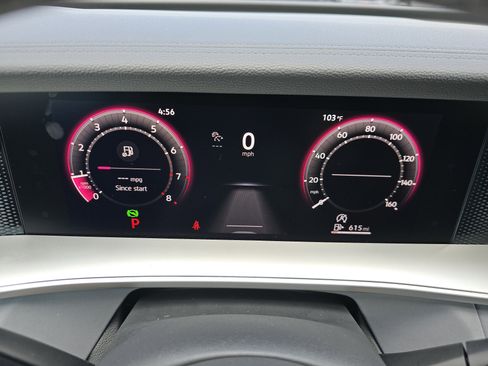 New 2025 Volkswagen Tiguan SE image 21