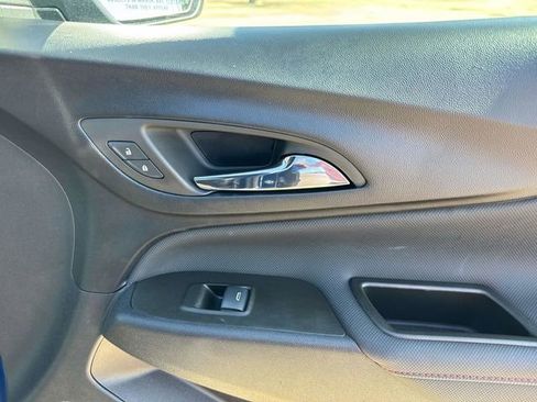 Used 2023 Chevrolet Equinox RS w/ RS Leather Package image 17