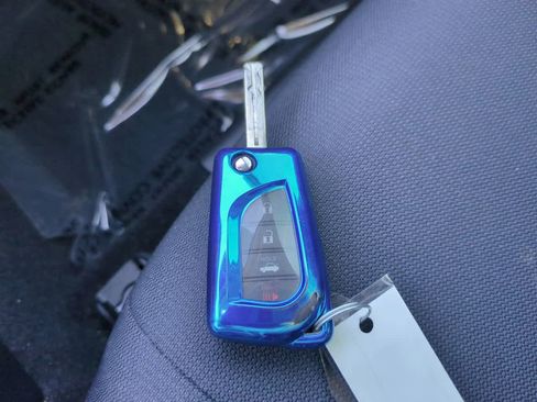 Certified 2021 Toyota Corolla LE image 25