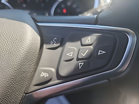 Used 2024 Chevrolet Equinox LT AWD/4WD image 15